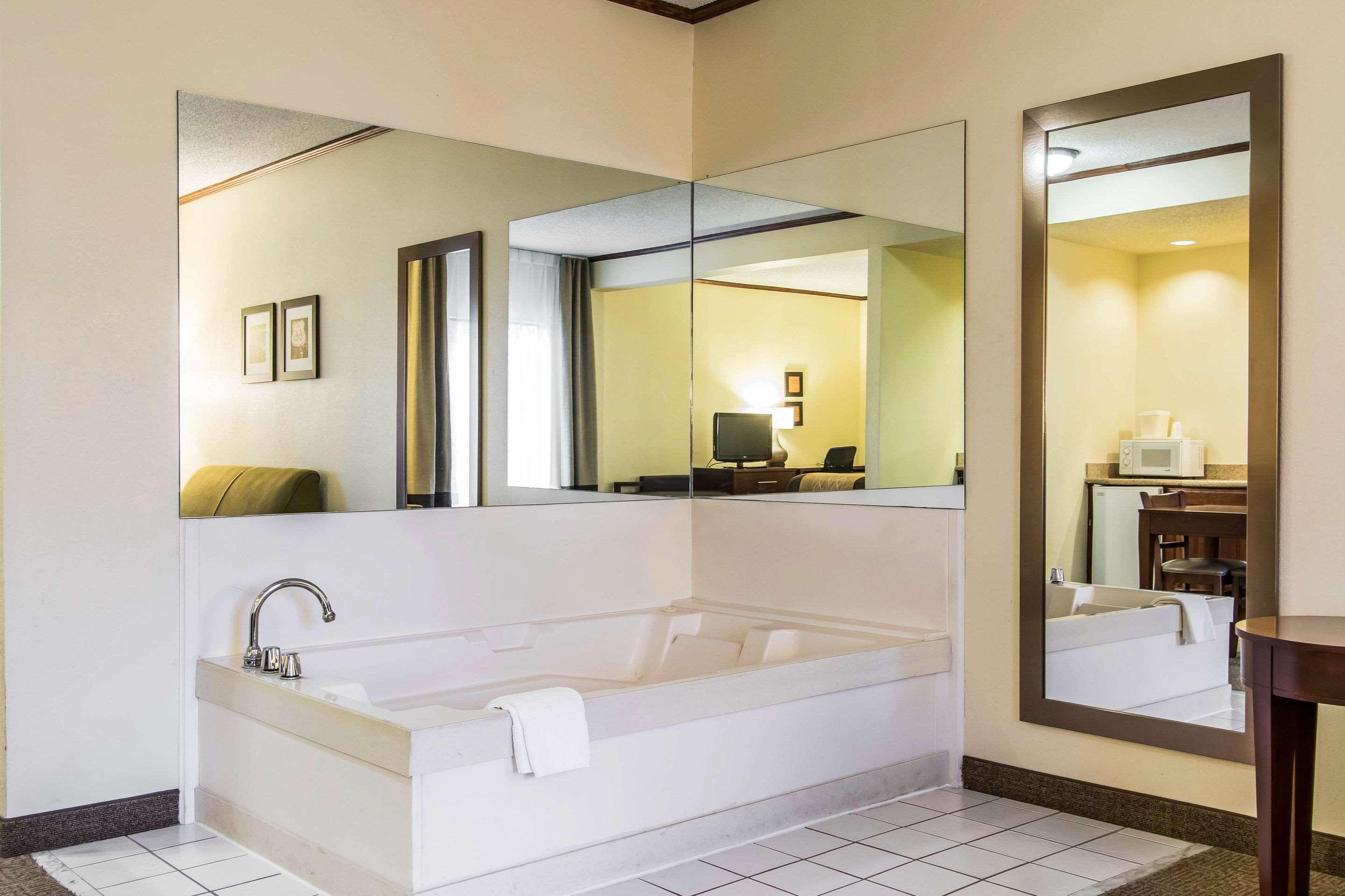 Ardmore Inn & Suites Ardmore Bagian luar foto