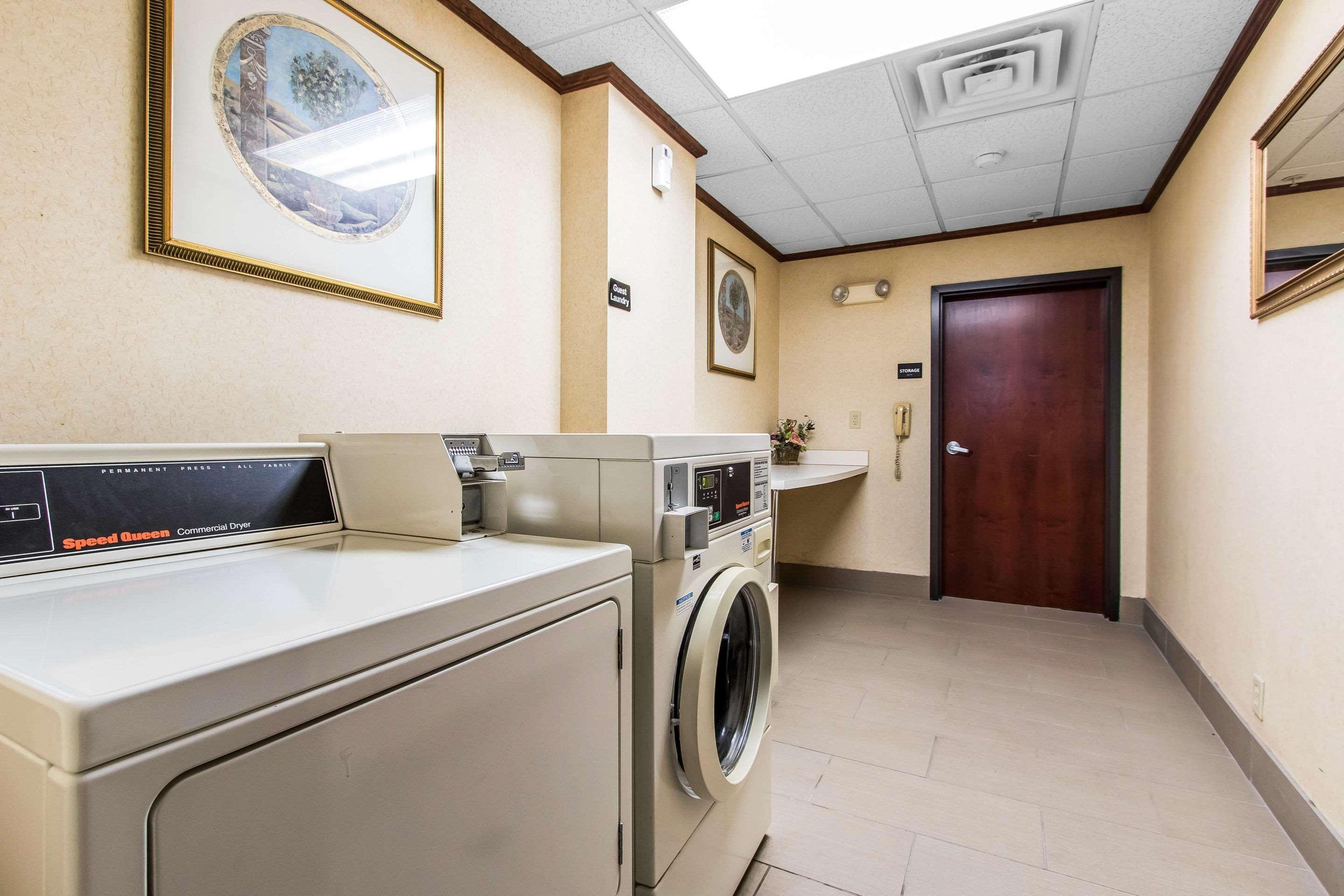 Ardmore Inn & Suites Ardmore Bagian luar foto