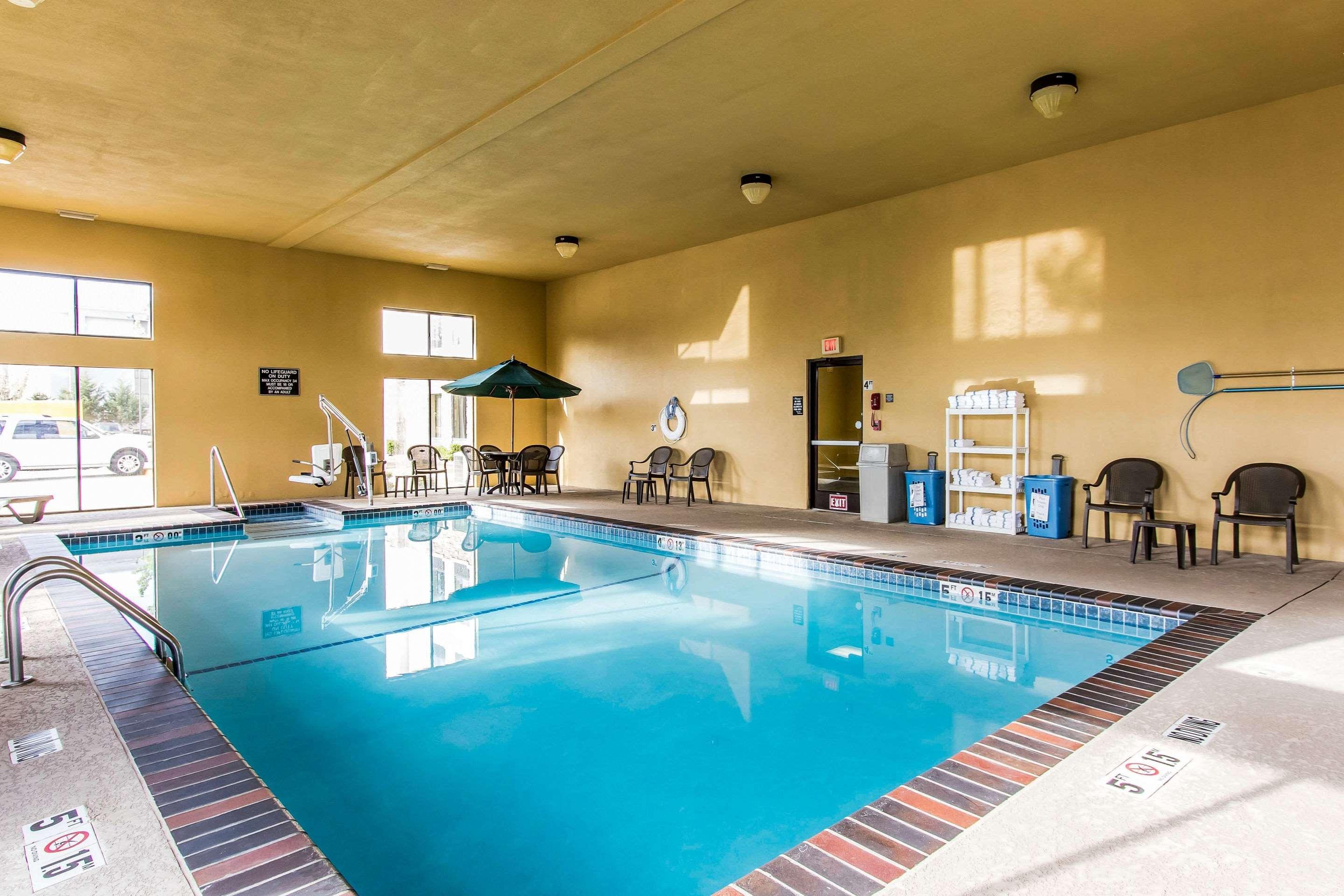 Ardmore Inn & Suites Ardmore Bagian luar foto