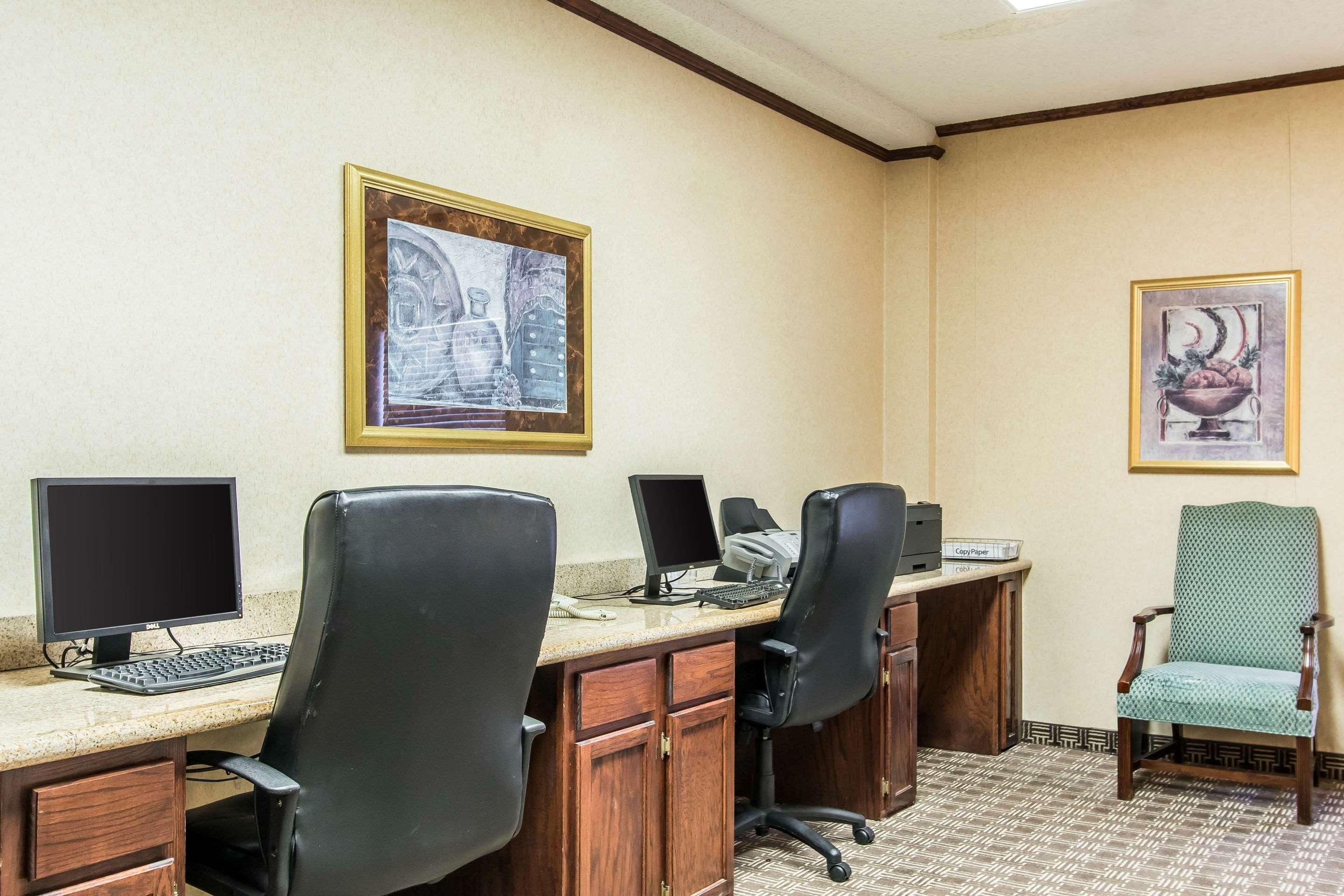 Ardmore Inn & Suites Ardmore Bagian luar foto
