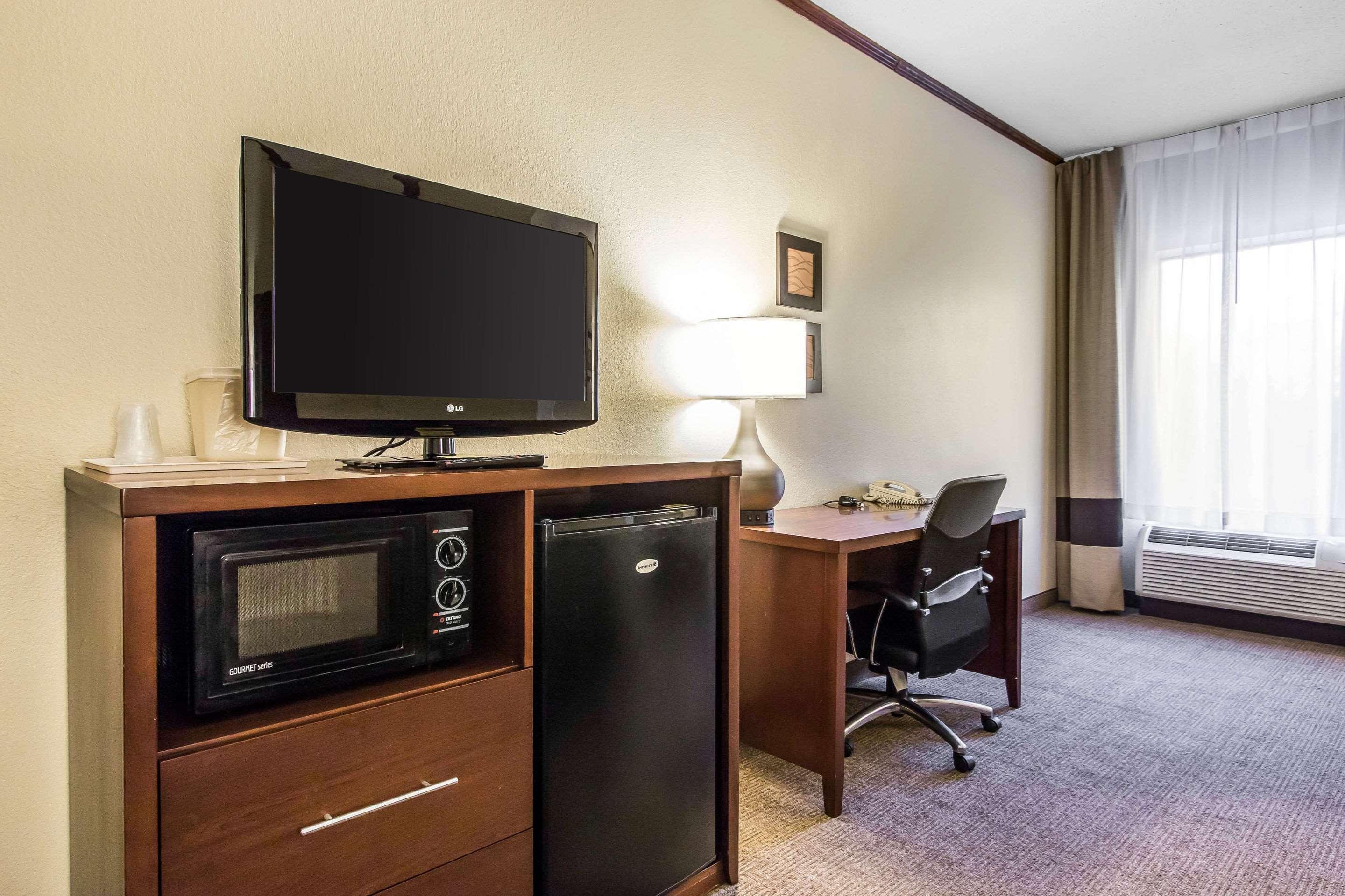 Ardmore Inn & Suites Ardmore Bagian luar foto
