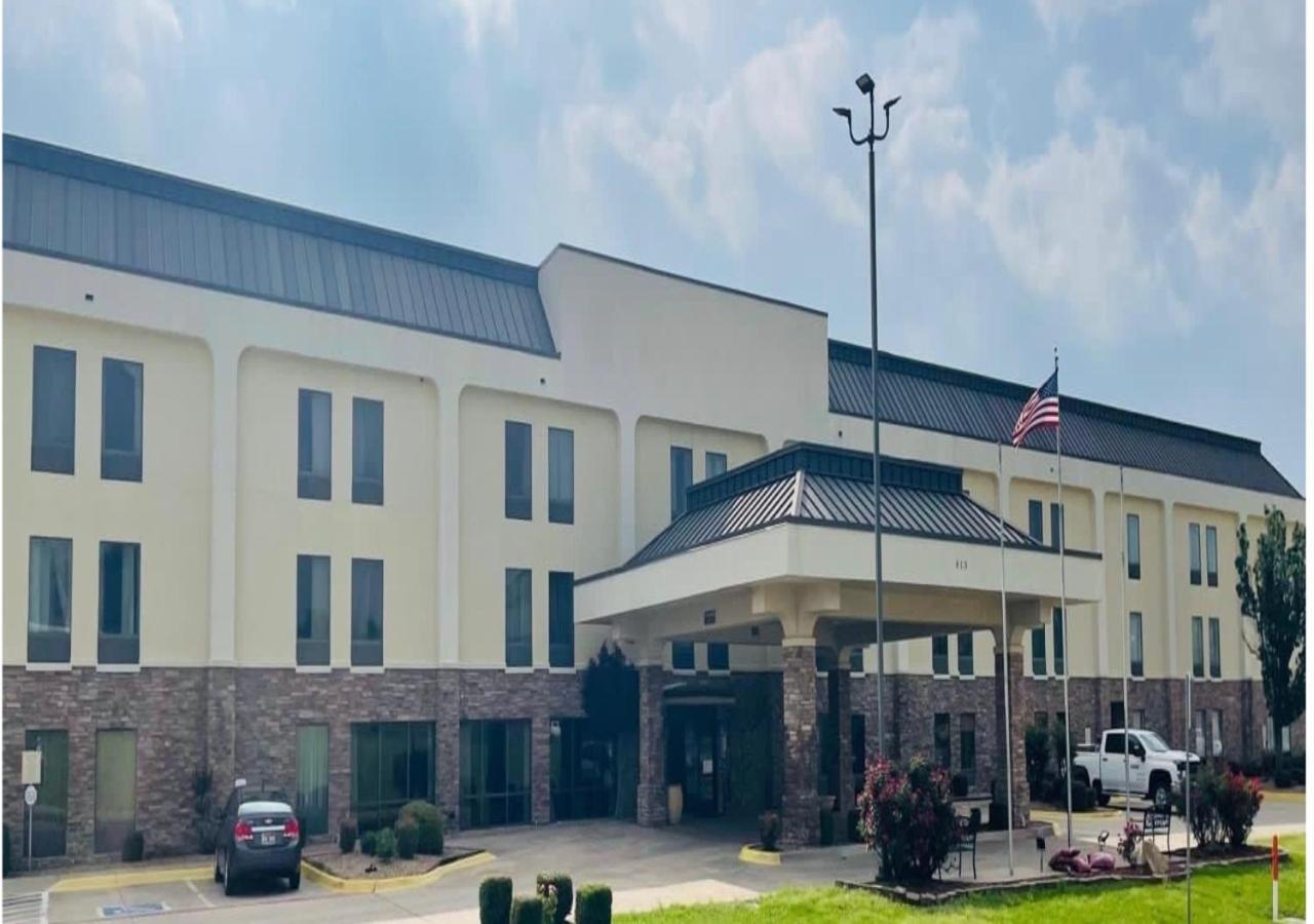 Ardmore Inn & Suites Ardmore Bagian luar foto